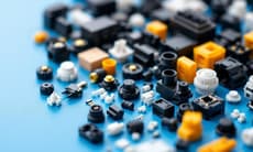 塑膠射出模具製造常見應用：電子零件、汽機車與工業產品