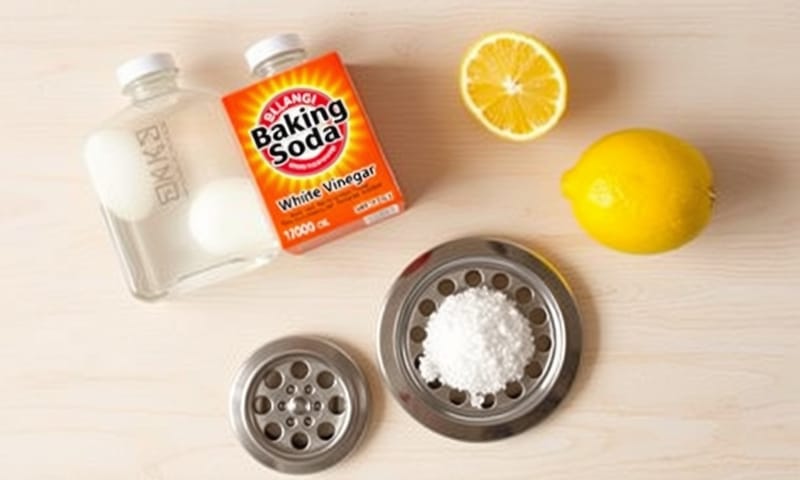 預防廚房水管堵塞的天然保養組合。