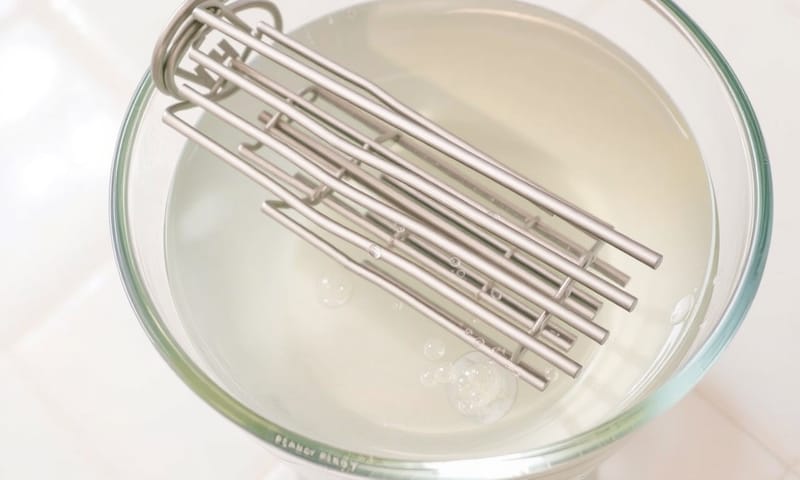 清潔小撇步：捲起來泡進去，水垢掰掰