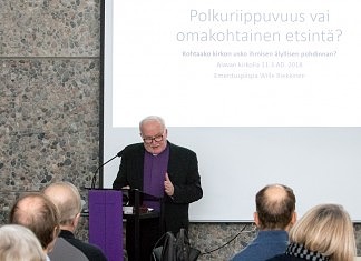 Piispa emeritus Wille Riekkinen